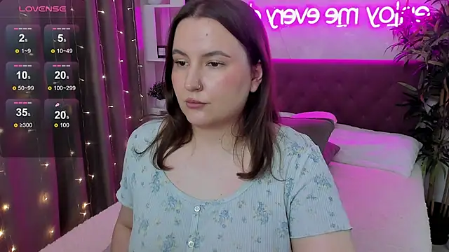 FeralPeach Live XXX Chat