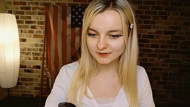XXX chat uživo modela Angela_Bunny