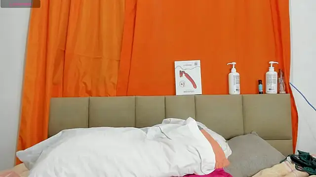 lilybaudyn_: απευθείας συνομιλία ΧΧΧ