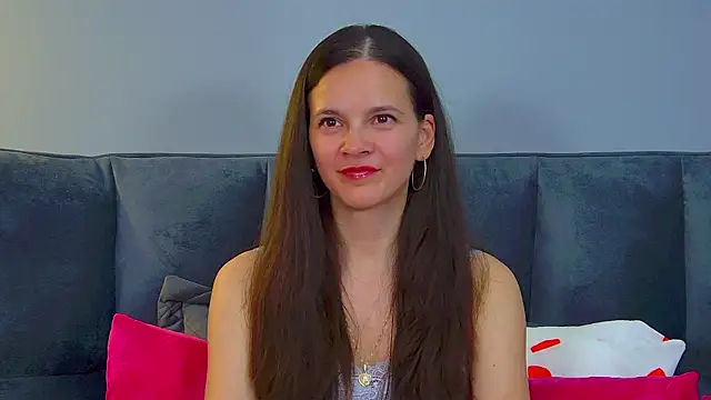 LeonaLane Adlı Modelin Canlı XXX Sohbeti