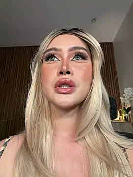 Show modela Miss_solenheu na web-kameri
