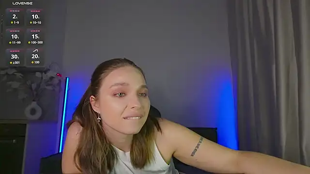 violla_sinzz élő XXX-chatje