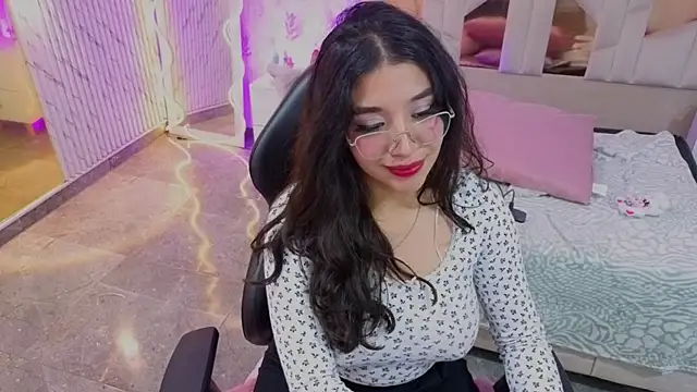 Chat XXX en directo de MARIANA_TAY1