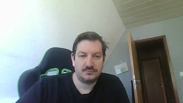 Golffahrer1982 Live XXX-Chat