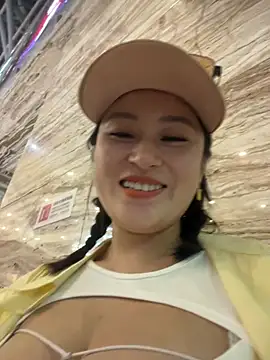 XXX chat uživo modela Yolanda9