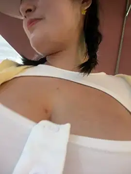 Chatroom XXX en direct de Yolanda9