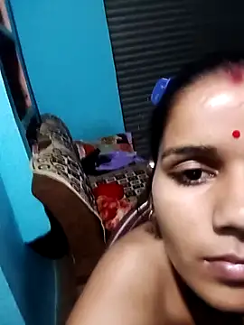 Raveena0990 网络视讯表演