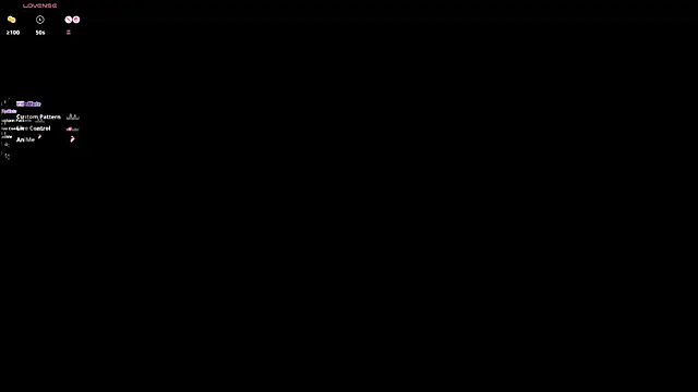 AdriaNochi's Live XXX Chat