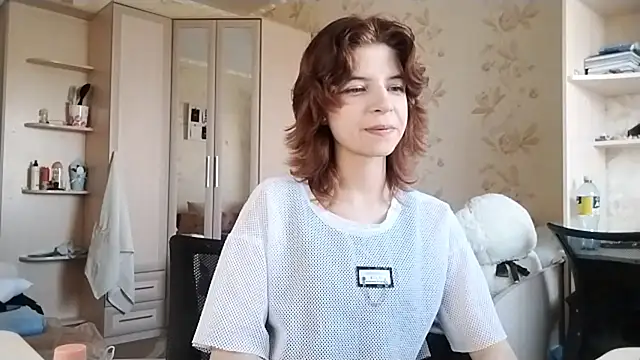 LowkeyIndigo – Live XXX-chat