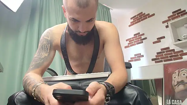 OscarWillss: απευθείας συνομιλία ΧΧΧ