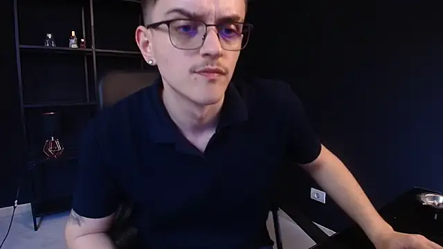 FelixStarkk 라이브 XXX 채팅