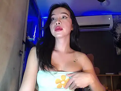 transjuicy 现场XXX聊天