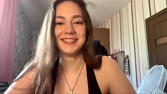 Chat +18 de EllieNorth ao vivo
