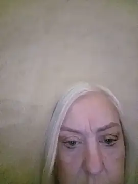 Julia20X Webcamshow