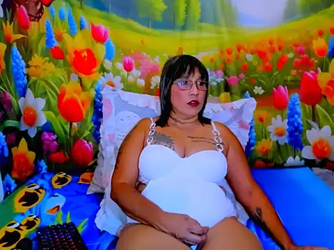 indianroxyn Live XXX chat