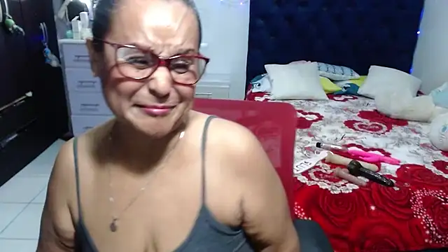 pervert_mommy_: онлайн-секс-чат