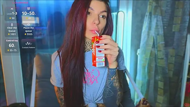 tattooedBabyy: онлайн-секс-чат