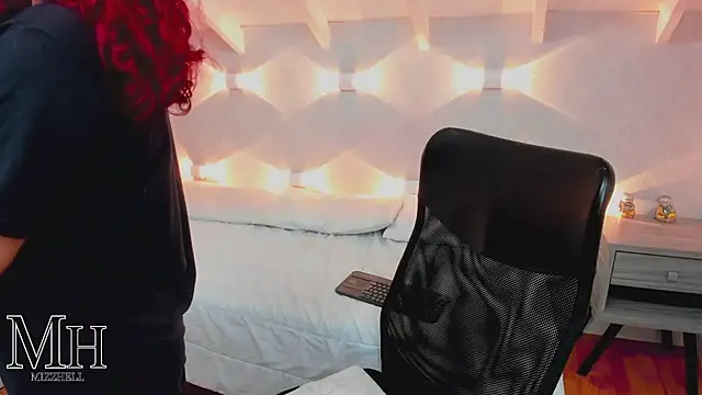 MizzHell's Live XXX Chat