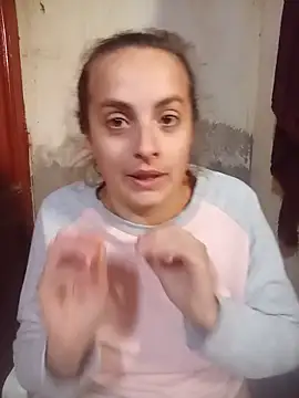 YeneFantasy2 Adlı Modelin Canlı XXX Sohbeti