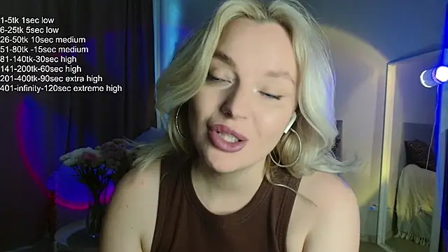 Chat +18 de Eva___forever ao vivo