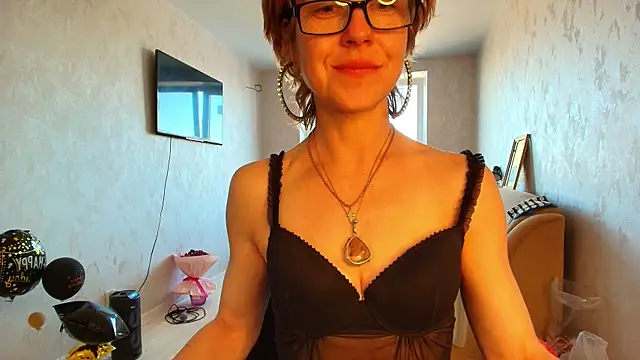 Chatroom XXX en direct de LioraWeiss