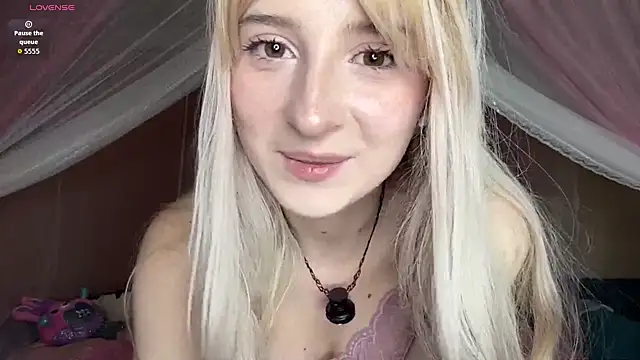OnlyEva1 Adlı Modelin Canlı XXX Sohbeti