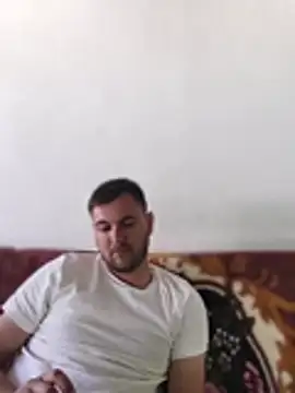 hugedickedd webcam show