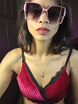 Ivy_the_goddess Adlı Modelin Canlı XXX Sohbeti