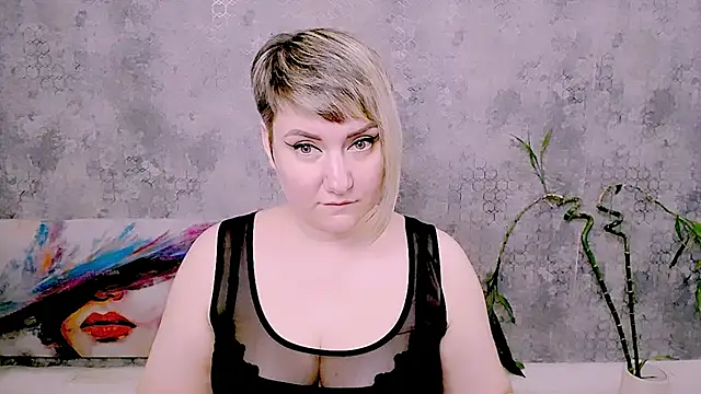 Djullia Chat XXX in diretta