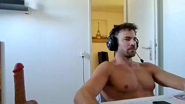 alpha-hunk 在線直播表演