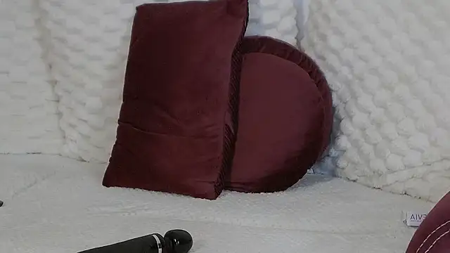 Chat +18 de MadisonDesire ao vivo