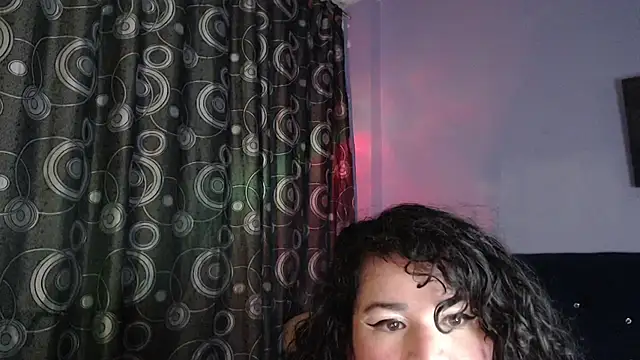 Chat +18 de ANGELIQUE_KLANE ao vivo