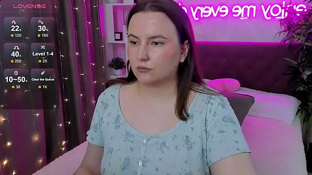 FeralPeach's Live XXX Chat
