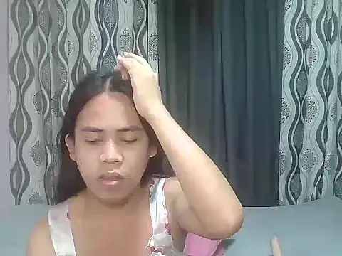 Show de exoticpinay_dolly na webcam