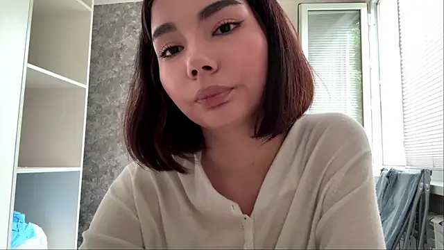MarylnMonnier Adlı Modelin Canlı XXX Sohbeti
