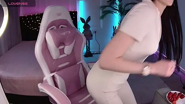 Онлайн чат XXX Ariella_Me