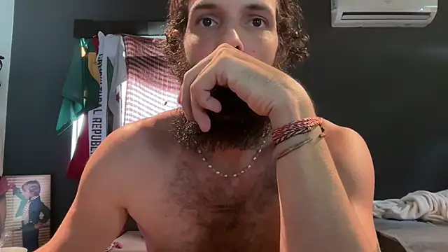 falacomigobbzin's Live XXX Chat