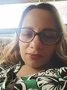 Chat XXX en directo de mariahotgirl