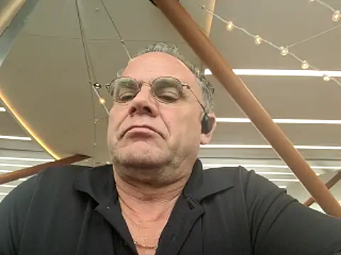 Chat XXX en directo de twopeopleinlove