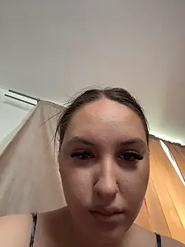 Онлайн чат XXX Lucy_doll22