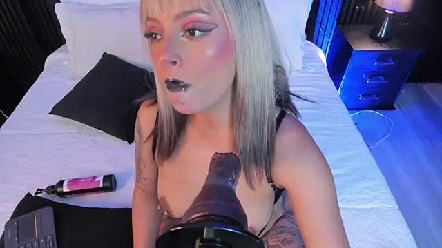 MiiaaMoonroee – Live XXX-chat