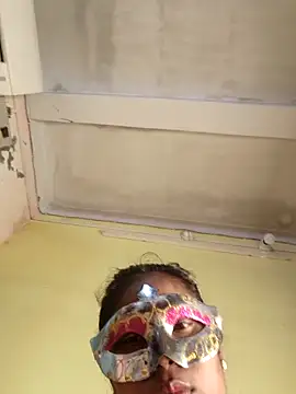 XXX chat uživo modela tinabhabhi