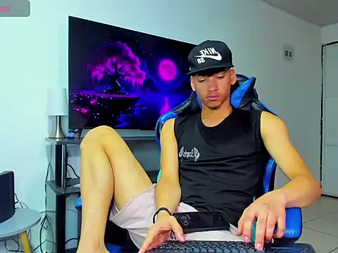 Chatroom XXX en direct de Lyam_Russo