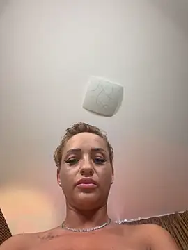 LovingBlondie Chat XXX live