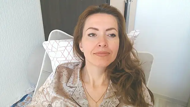 NicoleEunice87 Adlı Modelin Canlı XXX Sohbeti