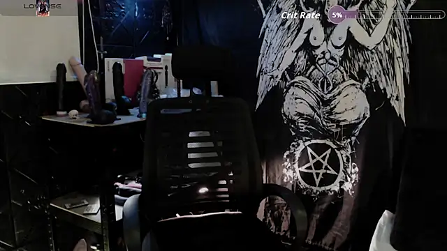Chat +18 de Evil_Queen_666 ao vivo