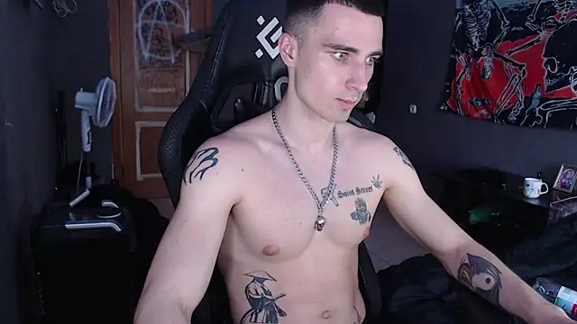 Jack_loveeee: διαδικτυακό σόου στην κάμερα
