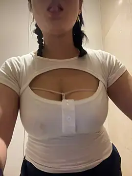 Yolanda9 现场XXX聊天