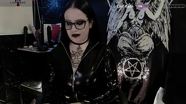 Chatroom XXX en direct de Evil_Queen_666