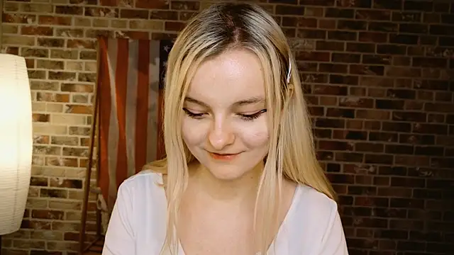 XXX chat uživo modela Angela_Bunny